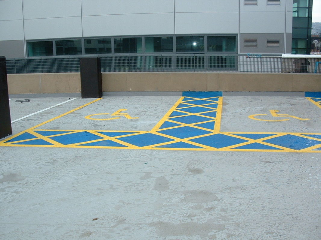 High Temp Line Marking Spray Paint / Yellow And White Athletic Marking Paint